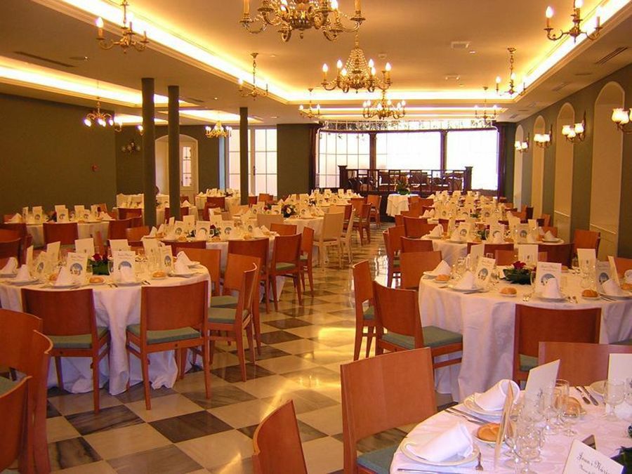 فندق برشلونةفي  أورينت أتيرام المطعم الصورة